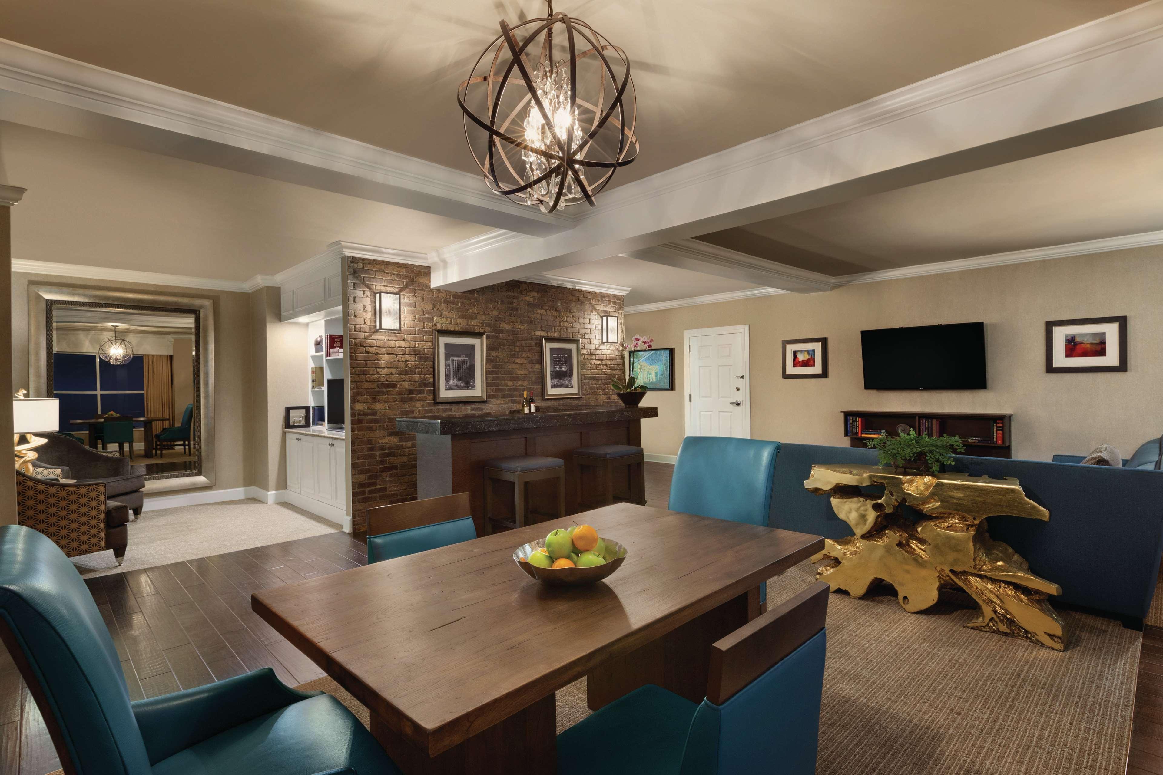 Hilton Columbia Center Hotel Bagian luar foto