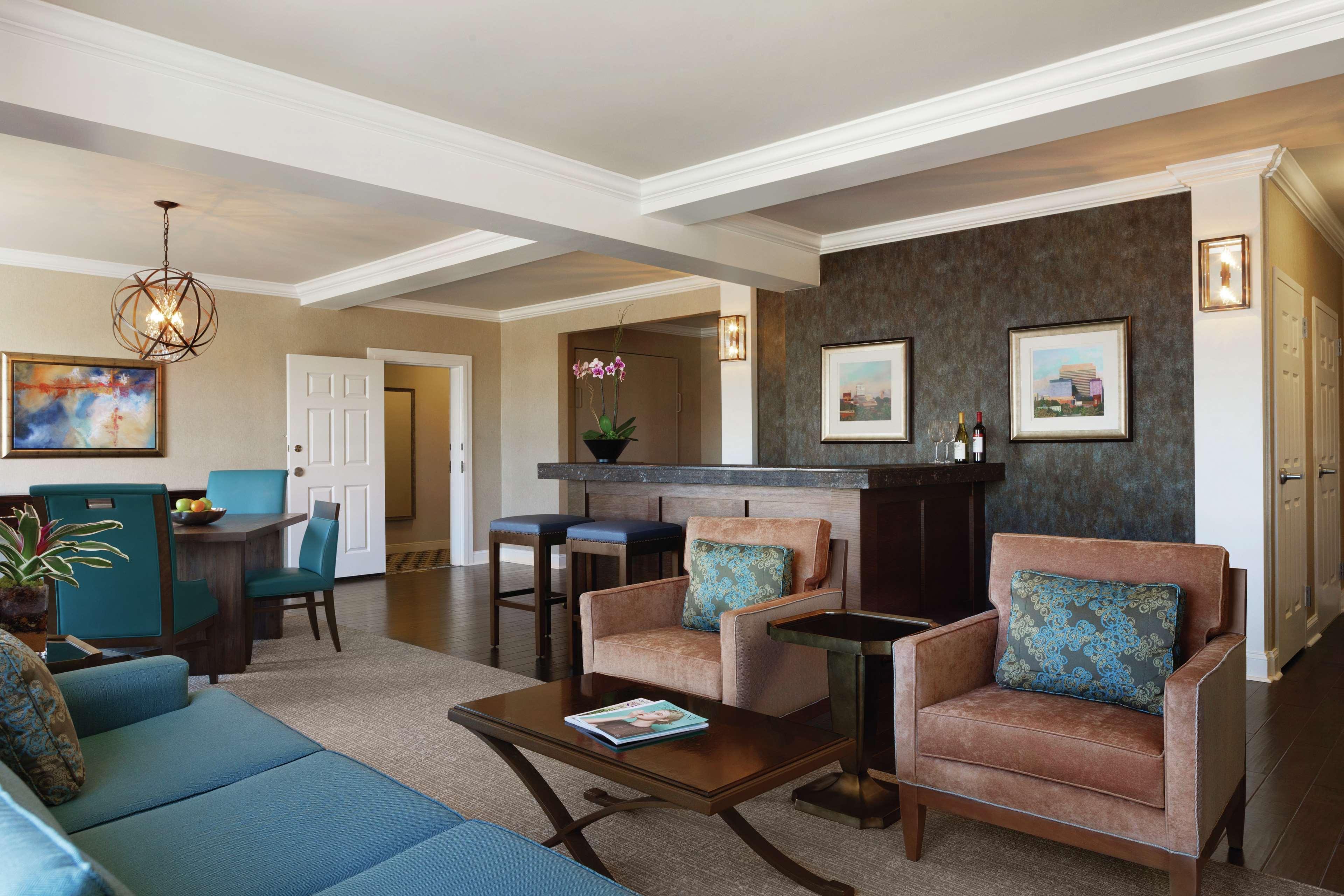 Hilton Columbia Center Hotel Bagian luar foto