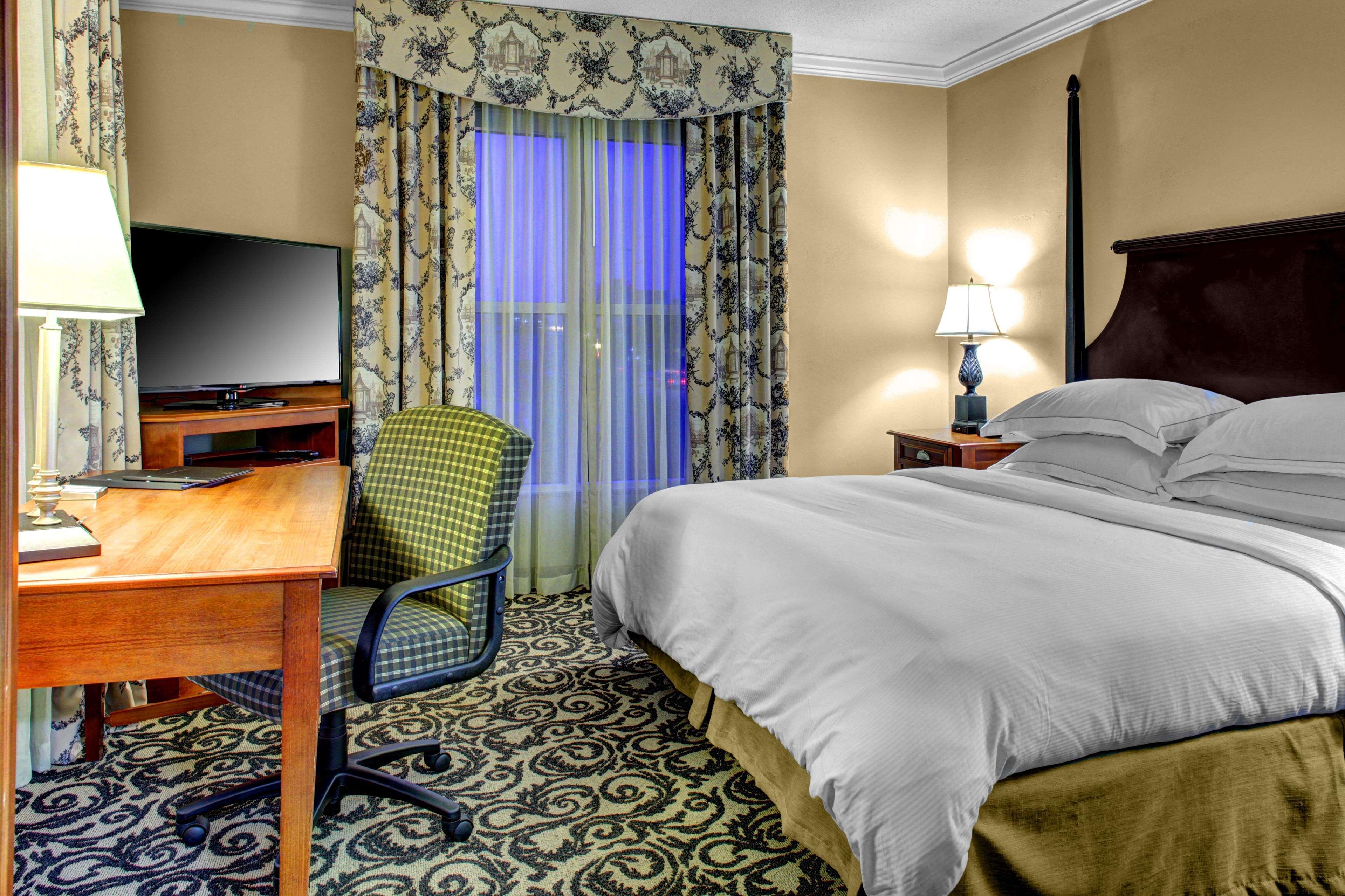 Hilton Columbia Center Hotel Bagian luar foto