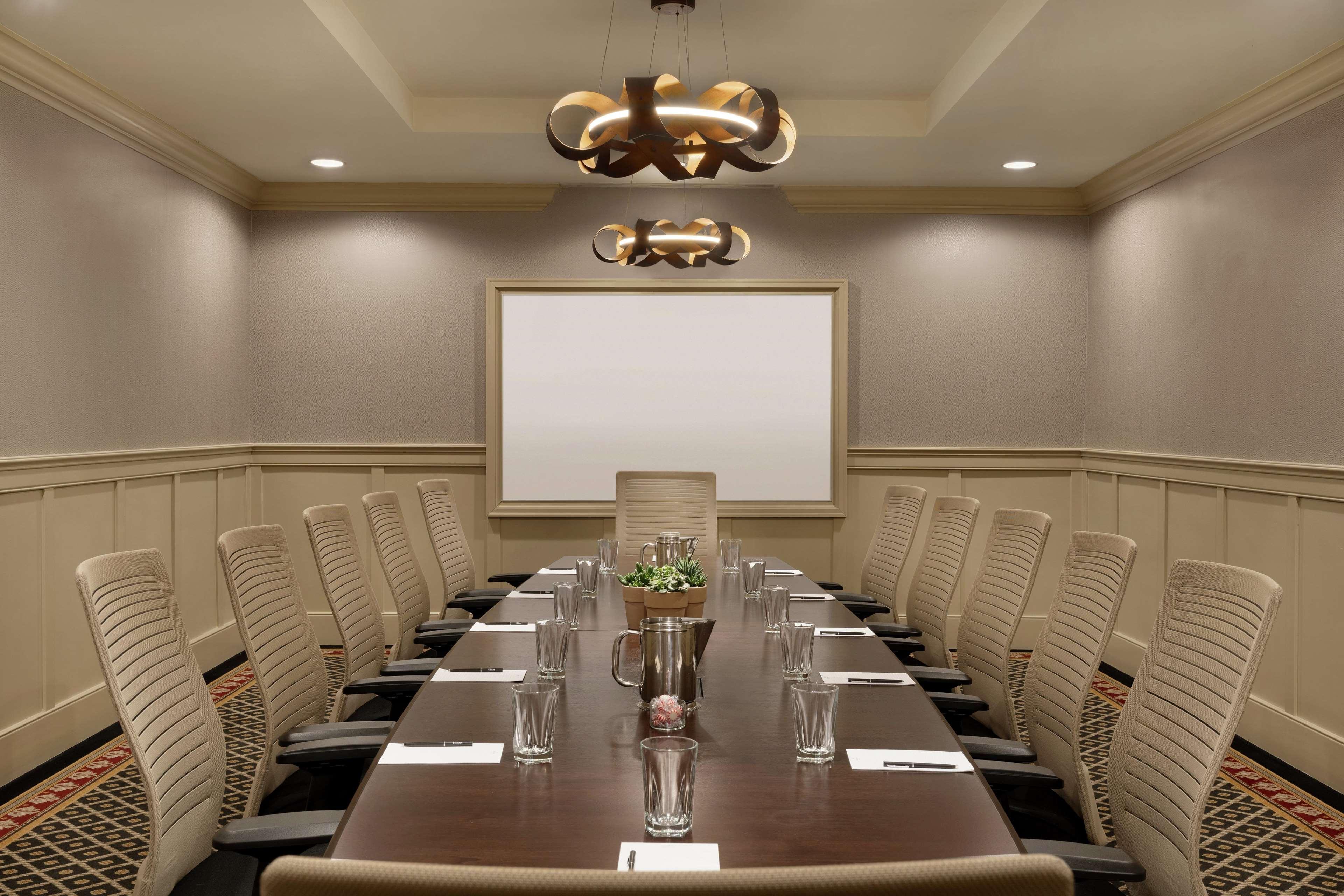 Hilton Columbia Center Hotel Bagian luar foto