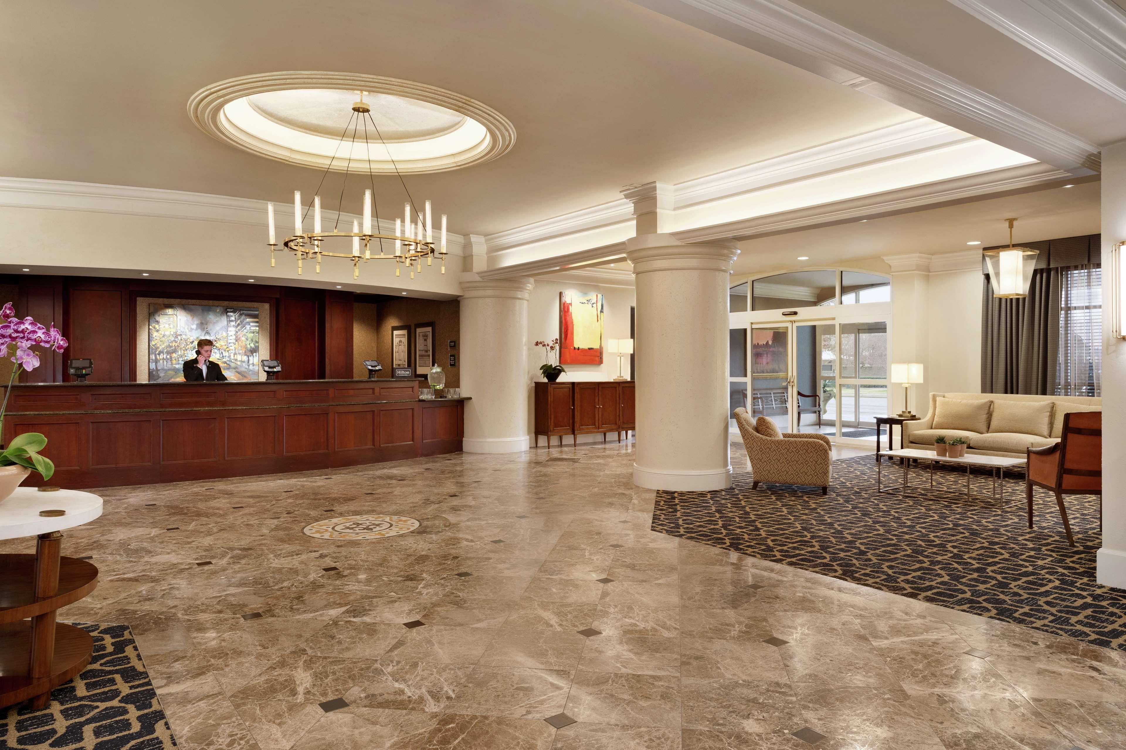 Hilton Columbia Center Hotel Bagian luar foto