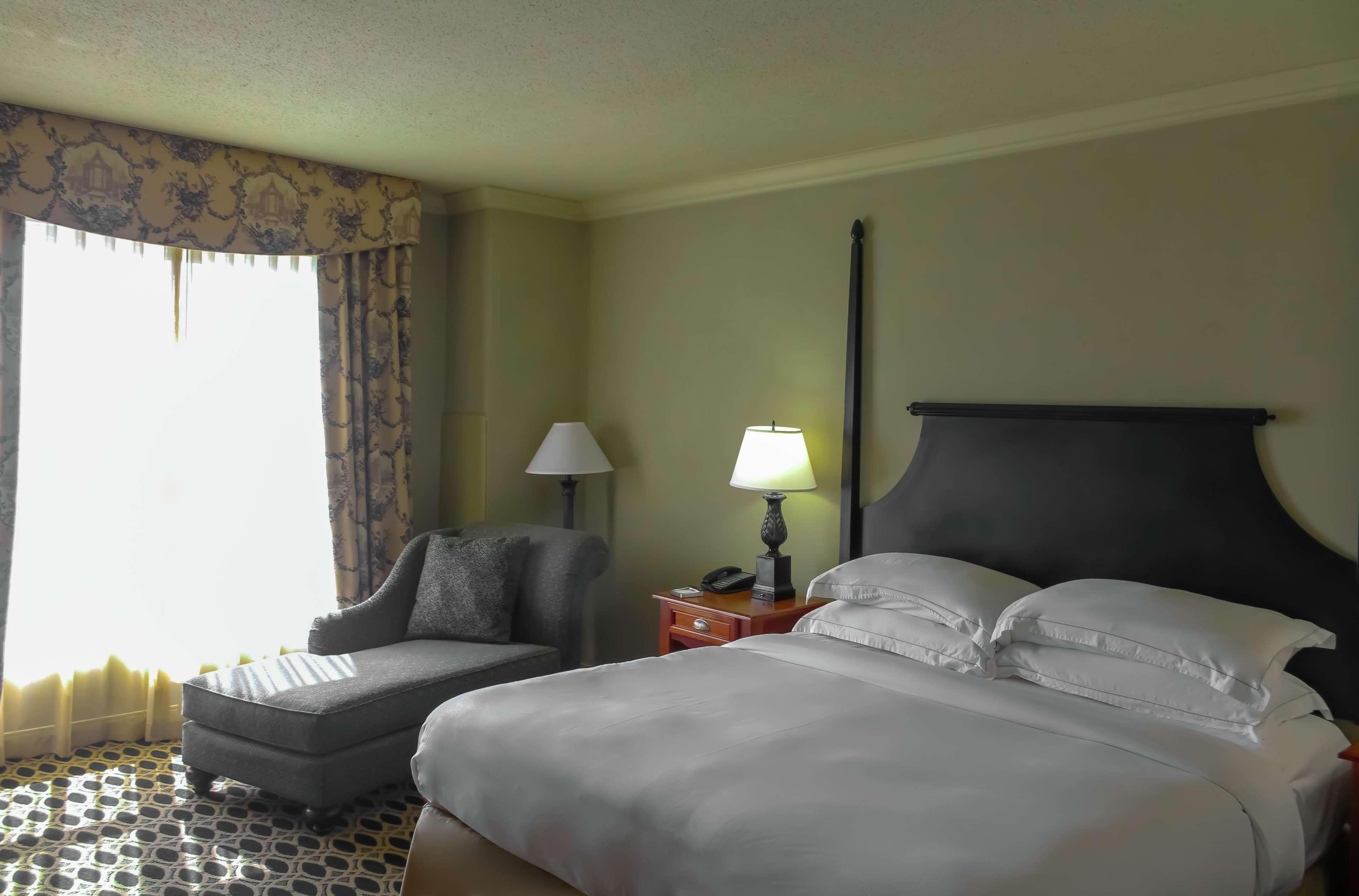 Hilton Columbia Center Hotel Bagian luar foto