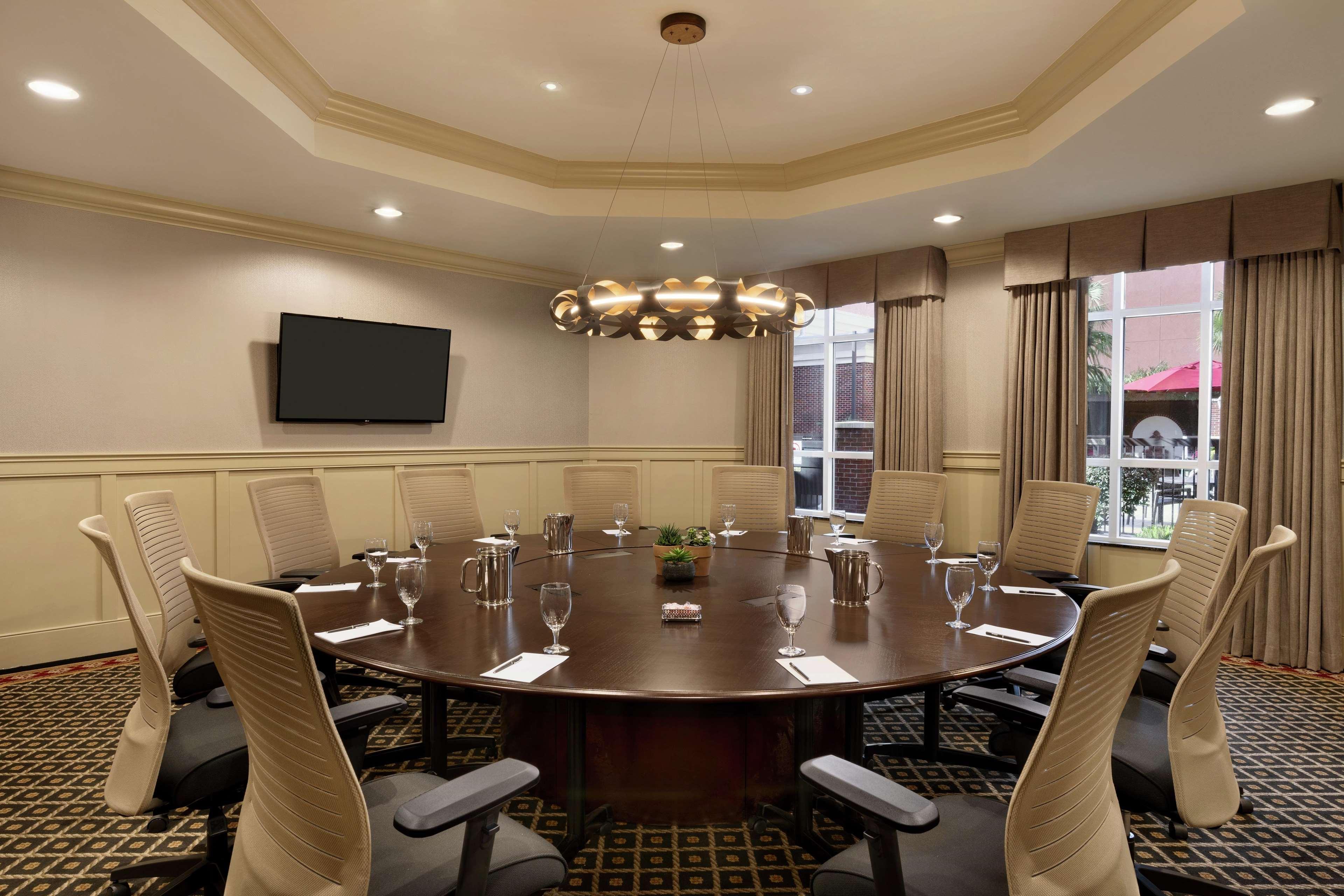 Hilton Columbia Center Hotel Bagian luar foto