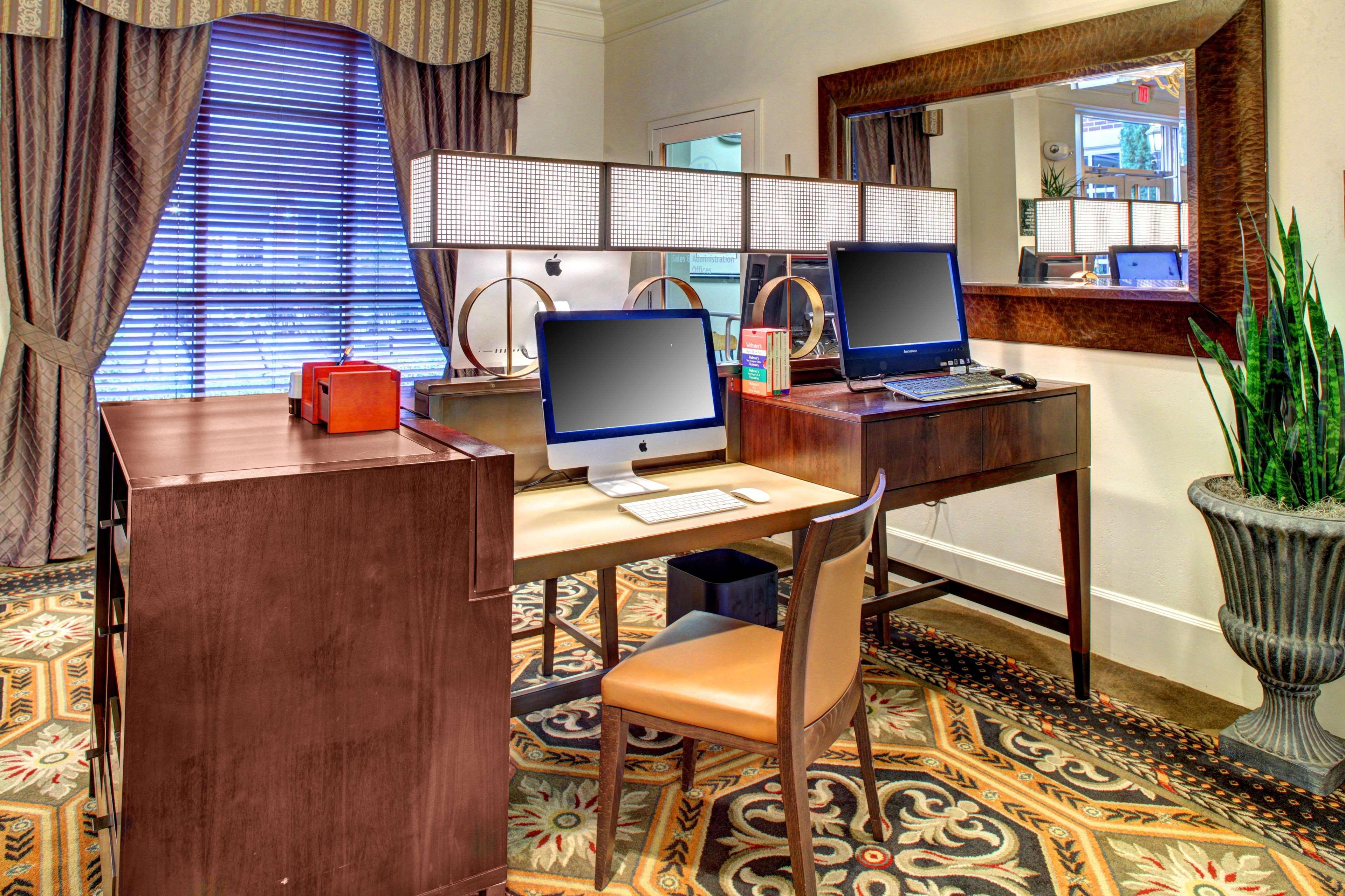 Hilton Columbia Center Hotel Bagian luar foto