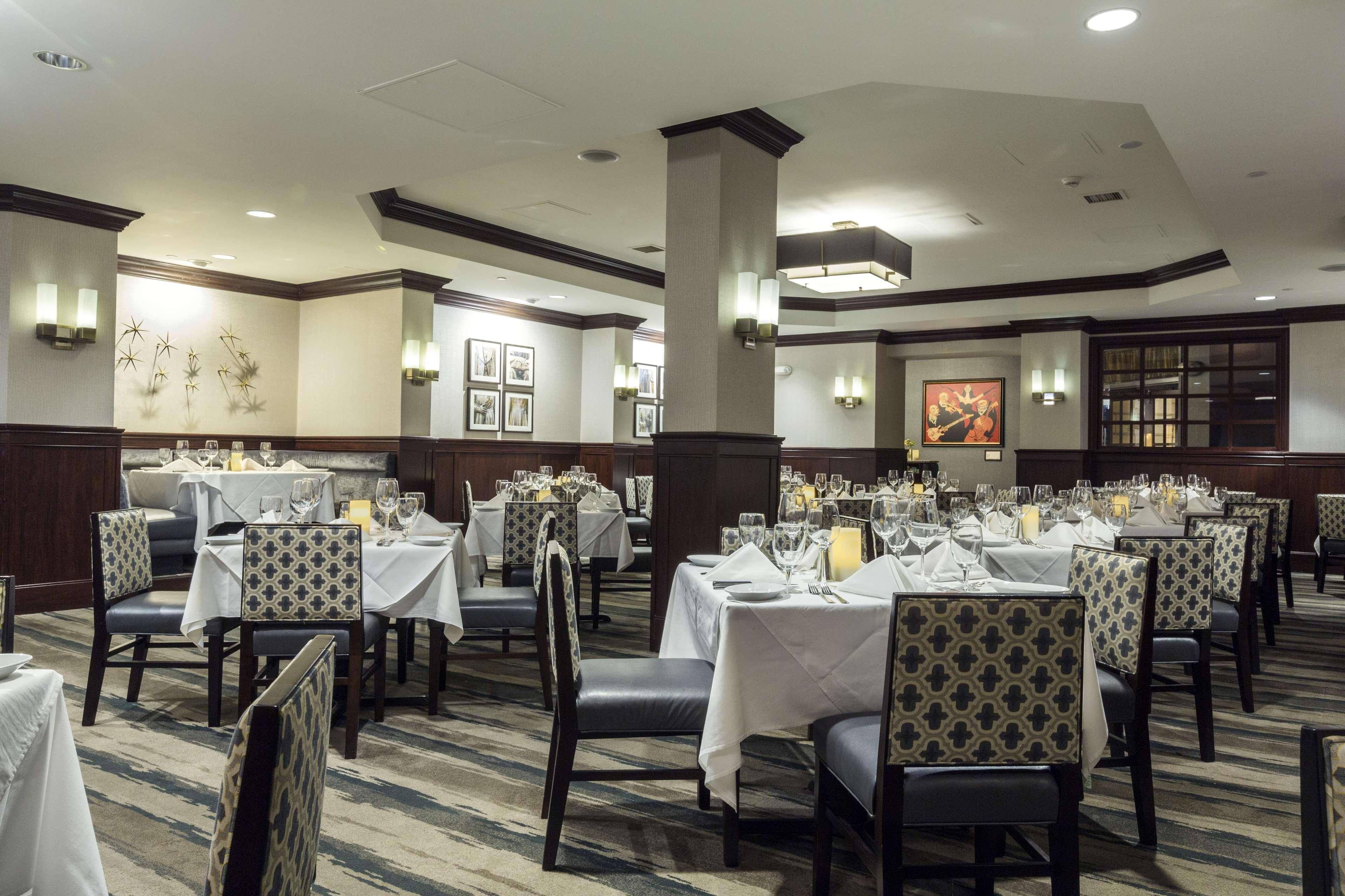 Hilton Columbia Center Hotel Bagian luar foto
