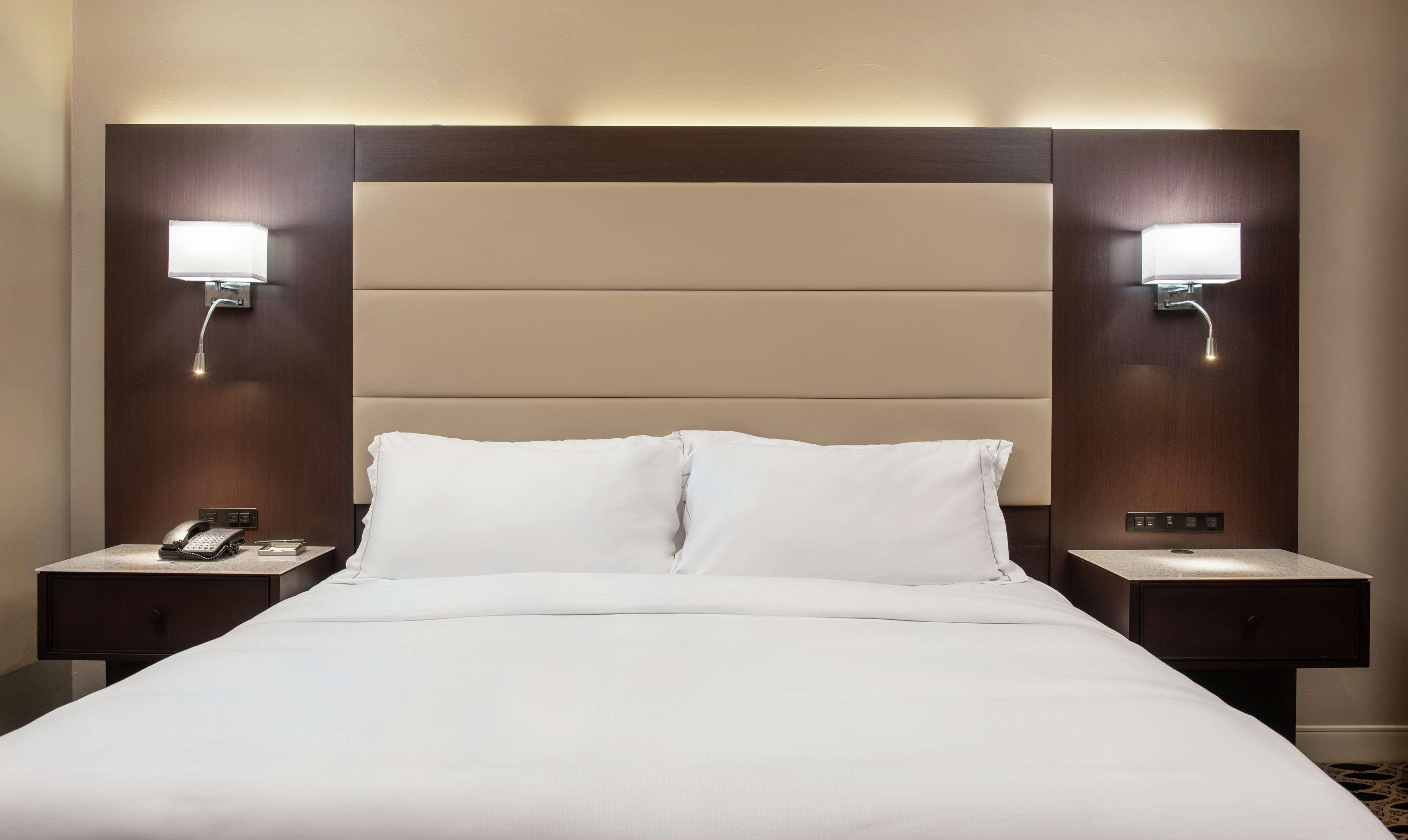 Hilton Columbia Center Hotel Bagian luar foto